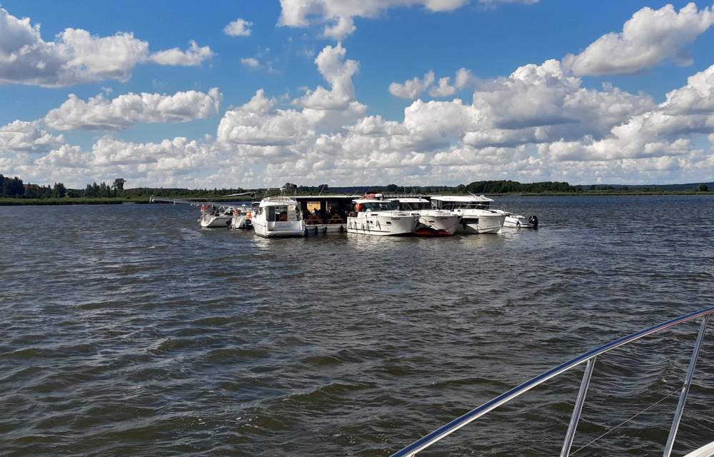 Smażalnie ryb na Mazurach – gdzie zjeść świeżą rybkę